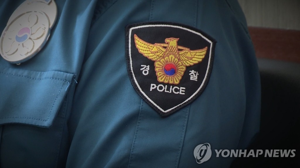 부녀 경찰관·유도왕·5개국어 능력자…신임 경찰 152명 임용