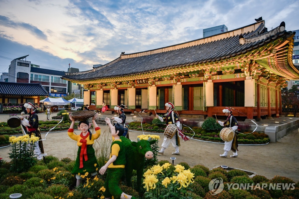 '강원감영을 더 아름답게' 공원·궁궐·하천 조경 벤치마킹 나서
