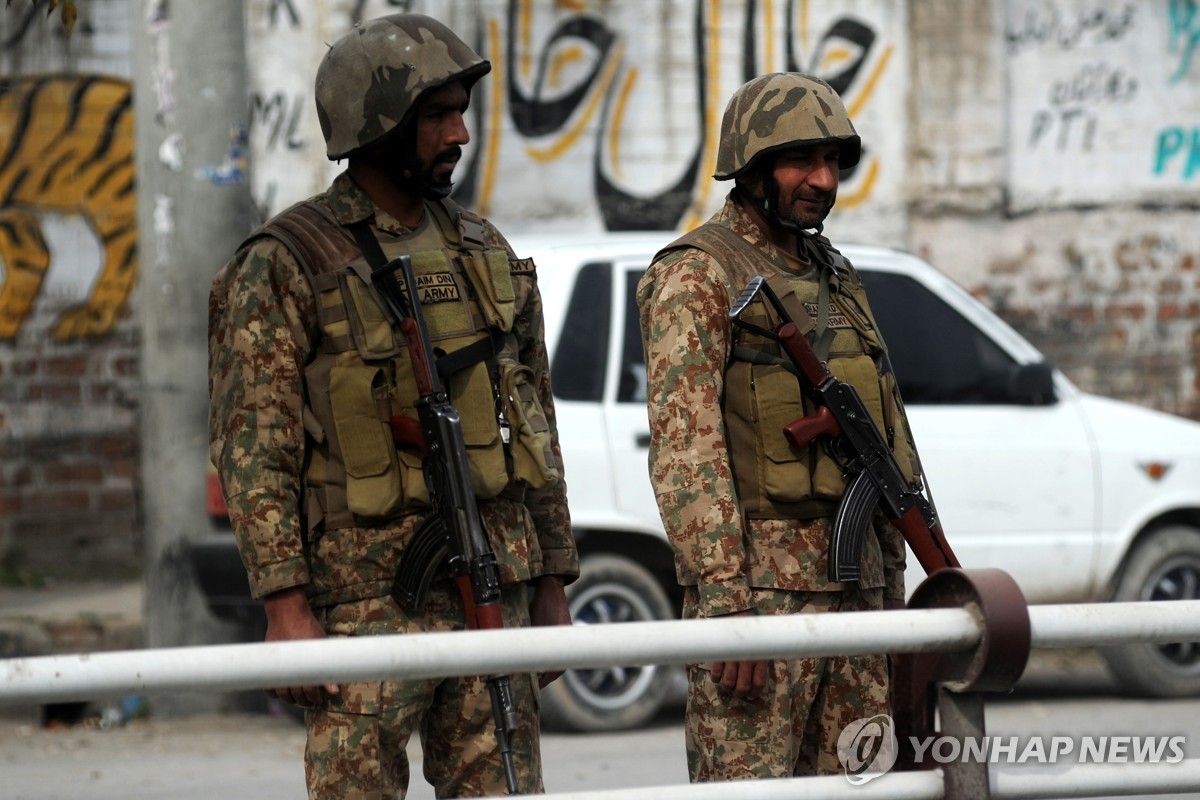 파키스탄 북부서 폭탄 테러·군-무장세력 교전…양측 13명 사망