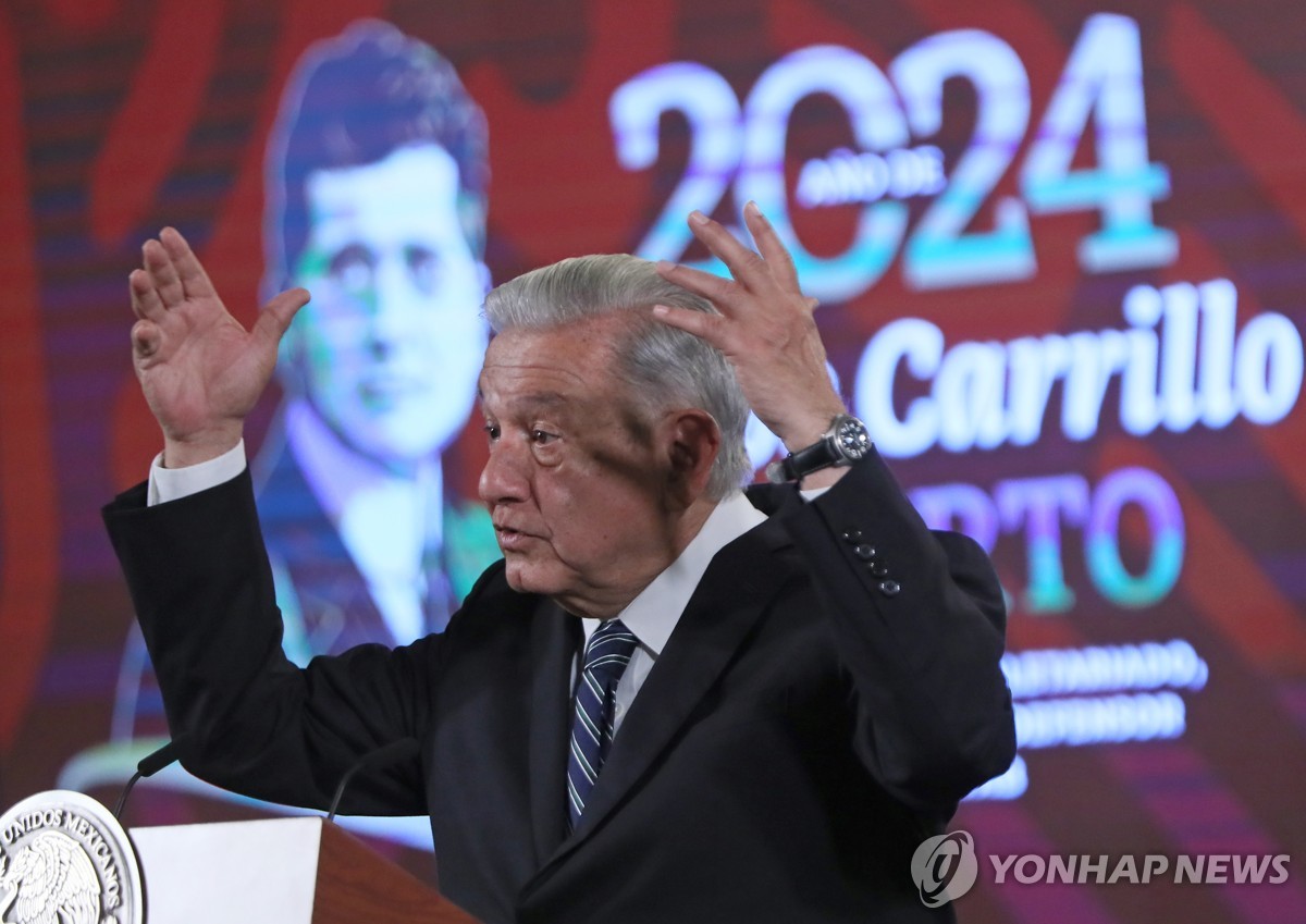 멕시코 "추방 이민자 안받아"…대선 앞둔 美에 '유연정책' 압박(종합)