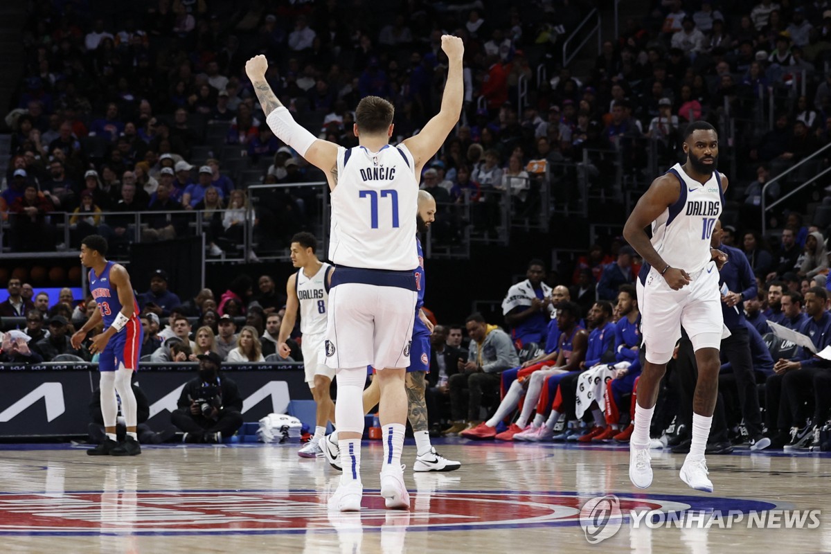 커리 빠진 NBA 골든스테이트, 서부 최하위 팀에 충격패