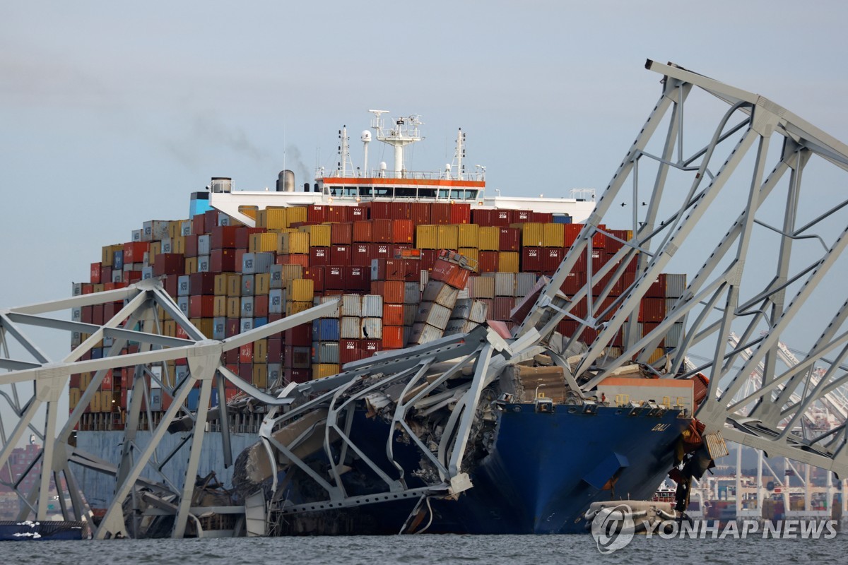 美볼티모어항 대형교량, '선박 충돌'로 심야 붕괴…6명 실종(종합3보)