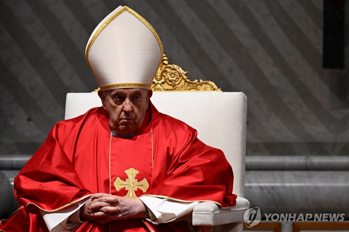 교황, 건강 지키려 성금요일 '십자가의 길' 행사 불참