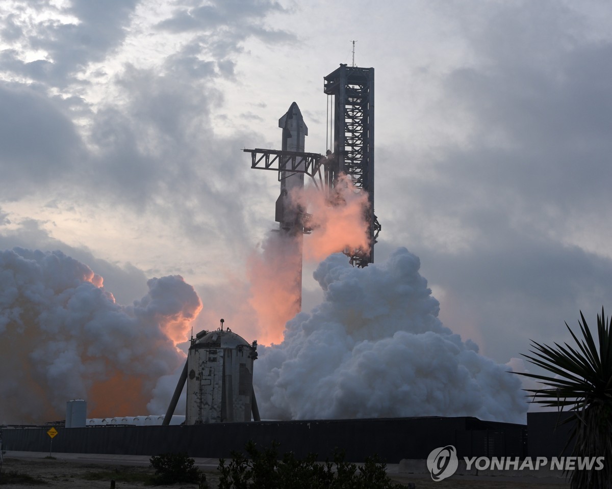 스타십 시험비행 '절반의 성공'…갈 길 먼 머스크의 화성개척 꿈