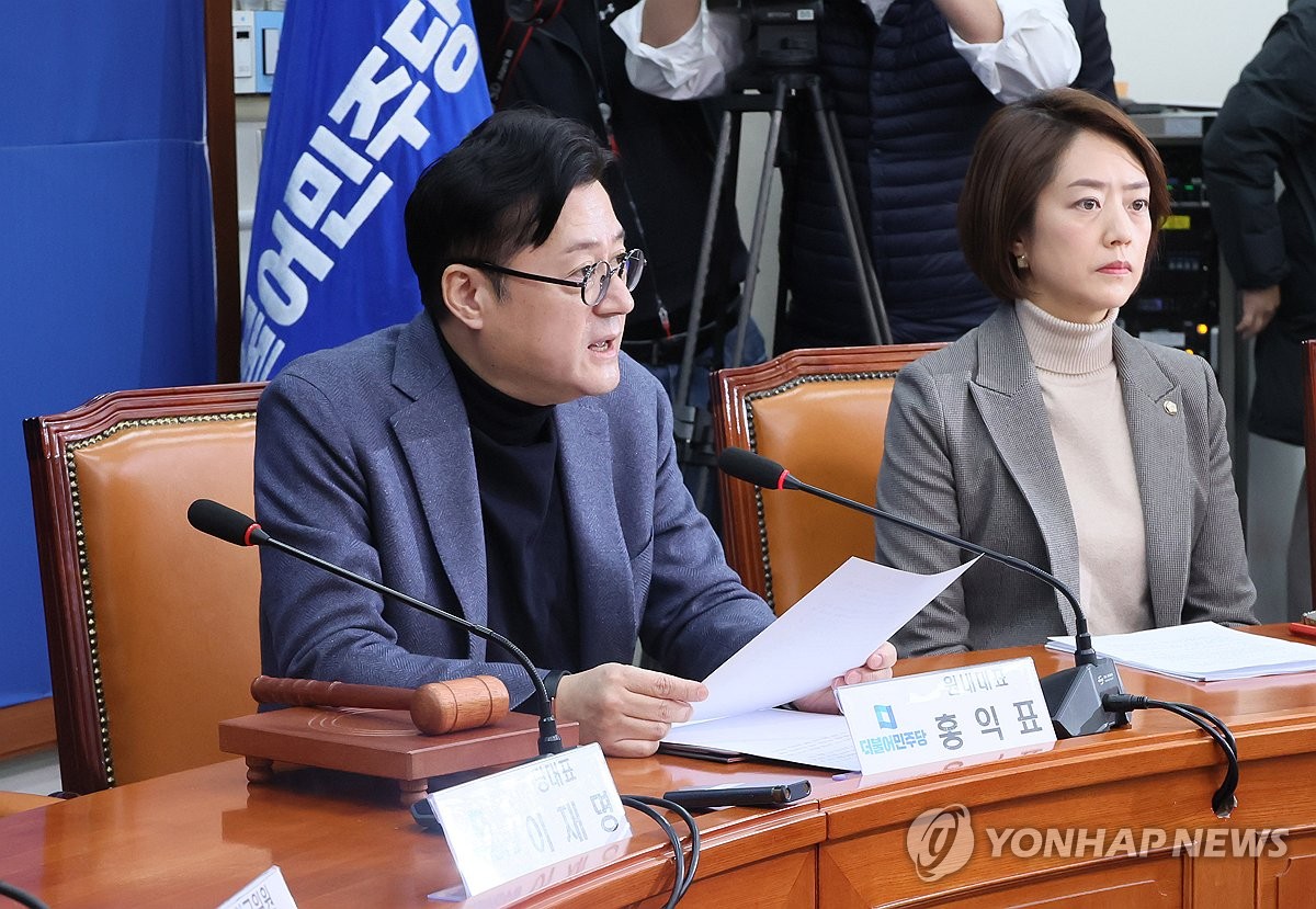 민주 고민정, 최고위원 복귀 결심한 듯…홍익표 설득