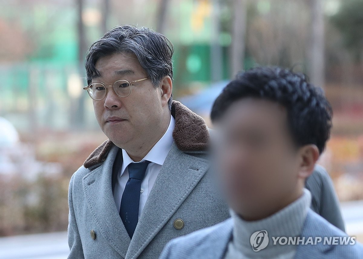 이화영, "자백 진술은 검찰 회유 탓" 진술 놓고 검찰과 설전