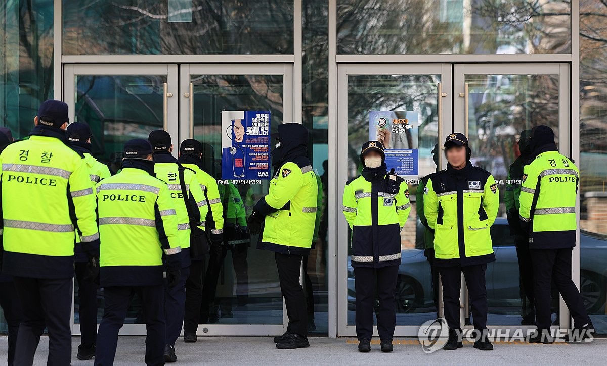 의협 "압수수색에 저항할 것…국민에 불편 끼쳐드릴수도 있다"(종합)