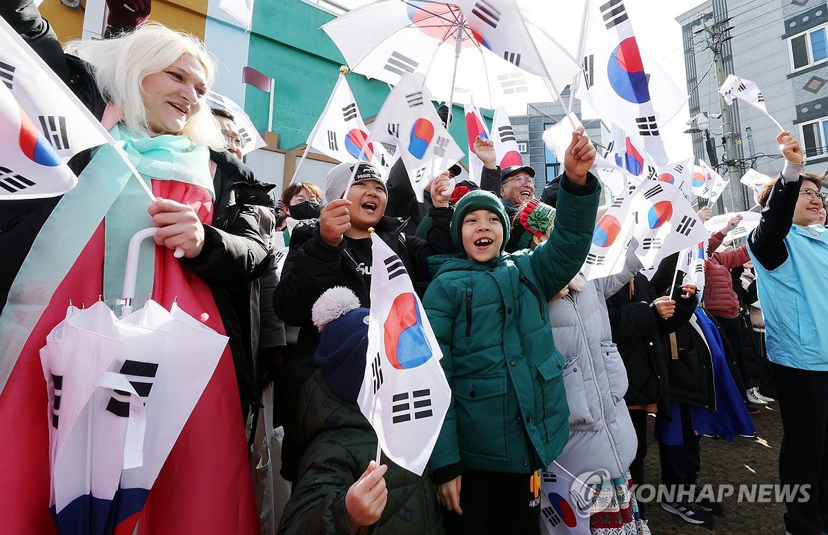 '코레아 우라' 광주 고려인마을서 3·1절 만세운동 재연