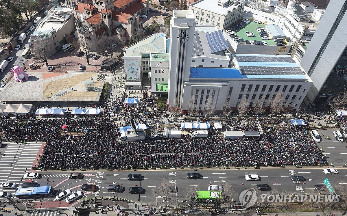 3·1절 맞아 서울 도심 곳곳서 집회…교통 정체 극심