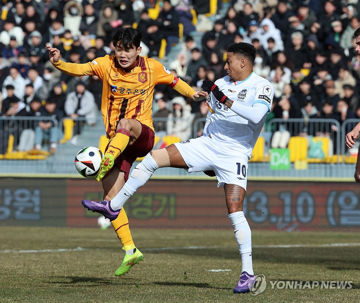 '이름값으로 축구 안한다'는 광주 이정효 감독…성장시켜 쓴다