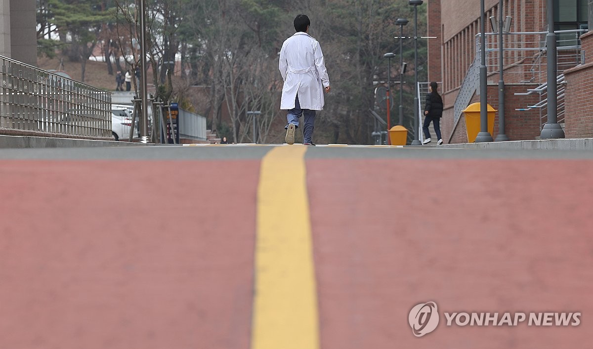 이탈 카지노칩 추천 '면허정지' 본격화…의사들 집단행동은 '확산일로'