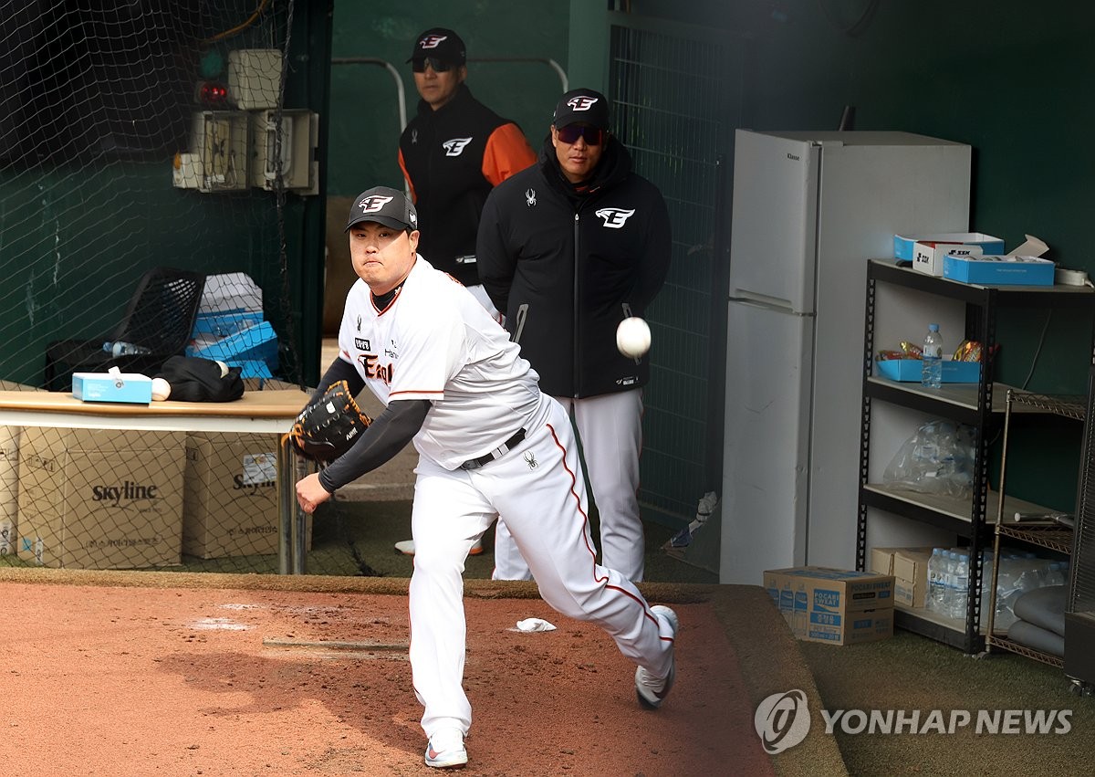 돌아온 류현진, 빅리그 휘저은 칼날 제구·팔색조 변화구 선사