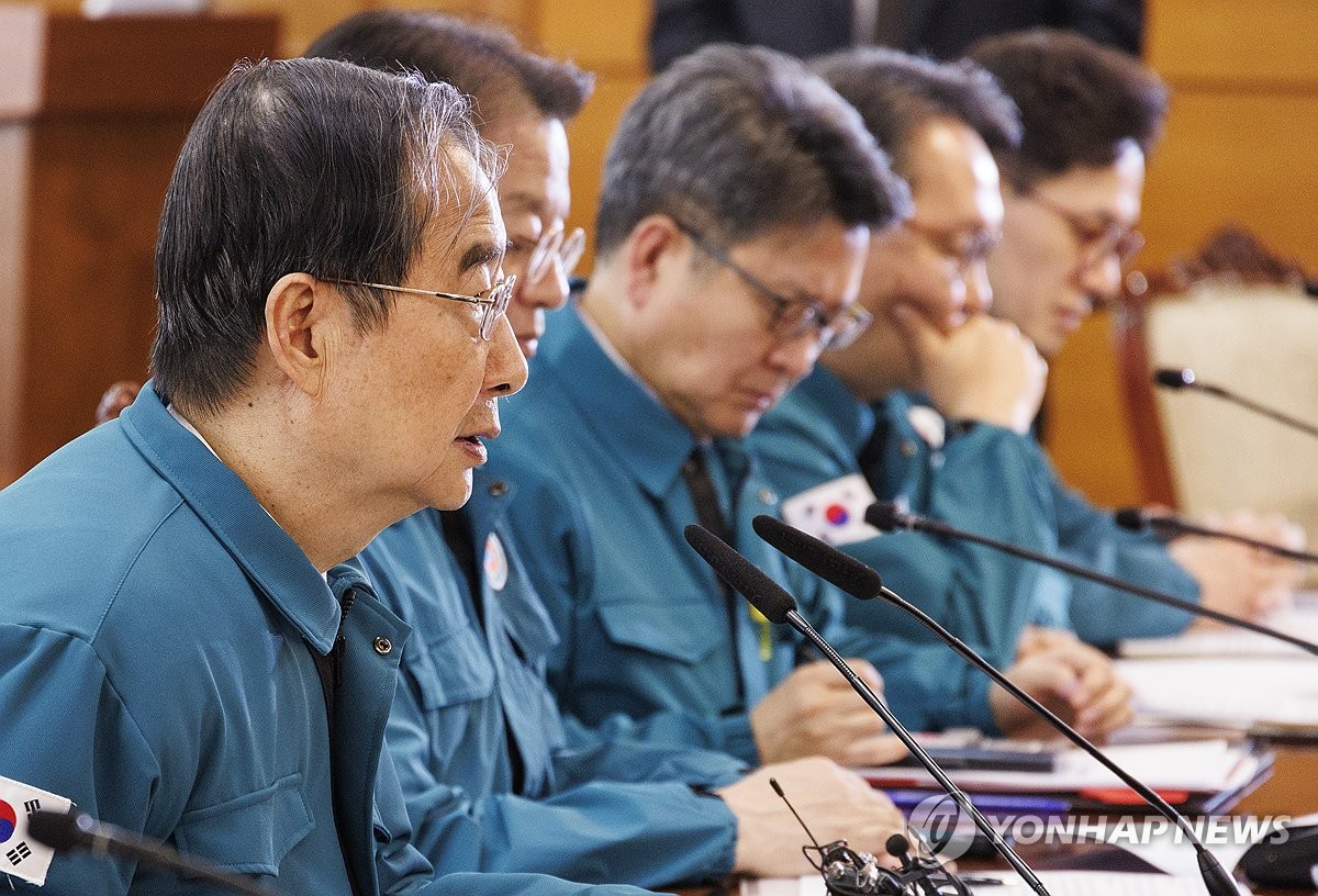 한총리 "국민 생명·안전 위협하는 불법집단행동 결코 용납안돼"