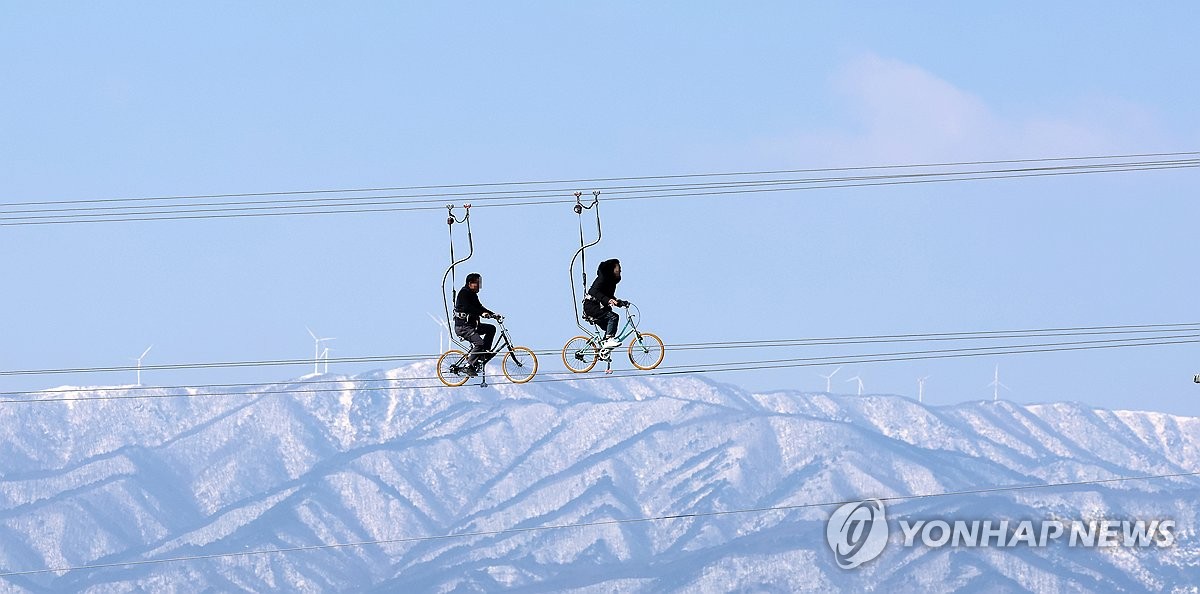 전국 대체로 맑음…내륙 중심으로 일교차 15도 이상