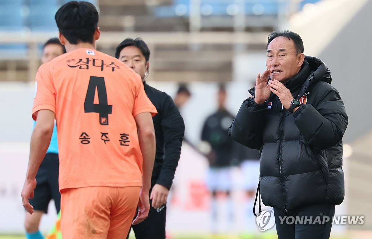 'K리그 최고령' 김학범 감독 "대표팀 감독의 역할은 선수 발굴"