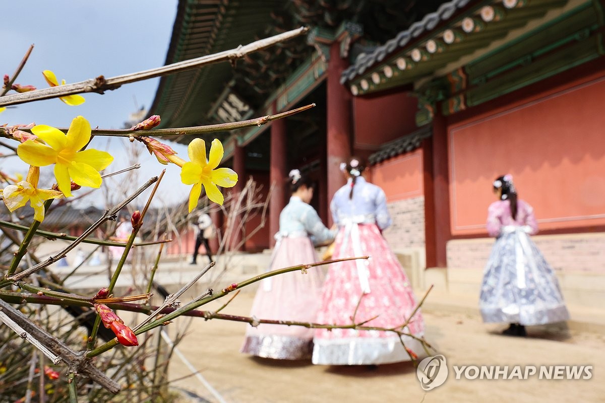 아침엔 쌀쌀 낮엔 제법 포근…수도권·강원영서 밤 미세먼지