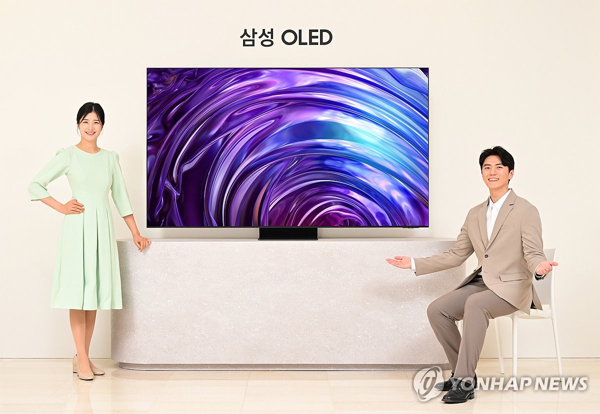 "OLED TV 점유율 대등?" "소비전력 높다?"…삼성·LG '신경전'