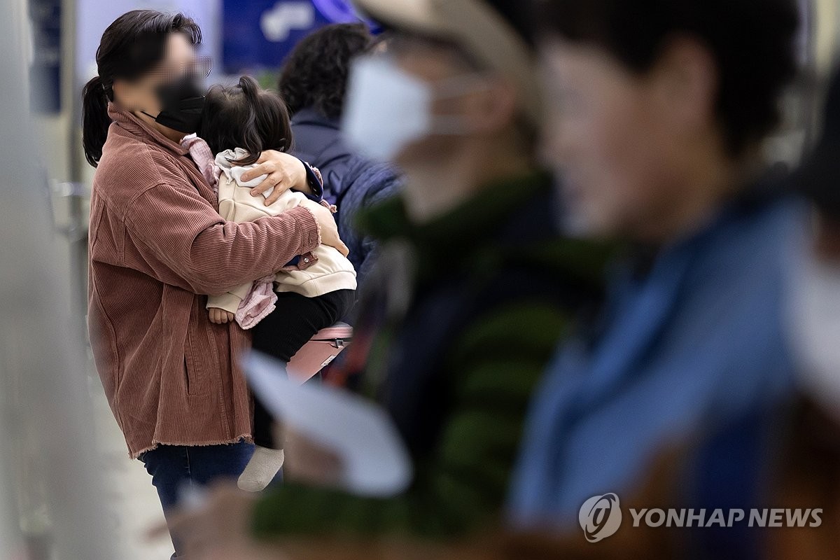 [의료대란 한달] "'시한폭탄' 이고 사는 불안" 고통받는 환자들