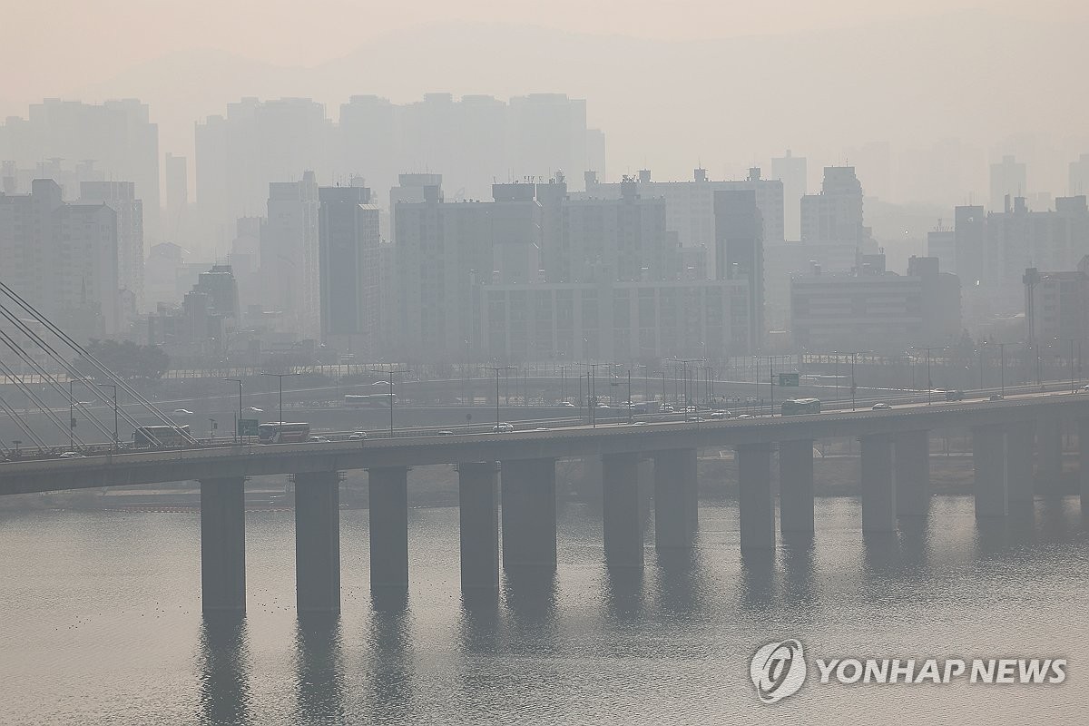 올해 첫 황사 유입…미세먼지 농도 '매우나쁨'까지 올라