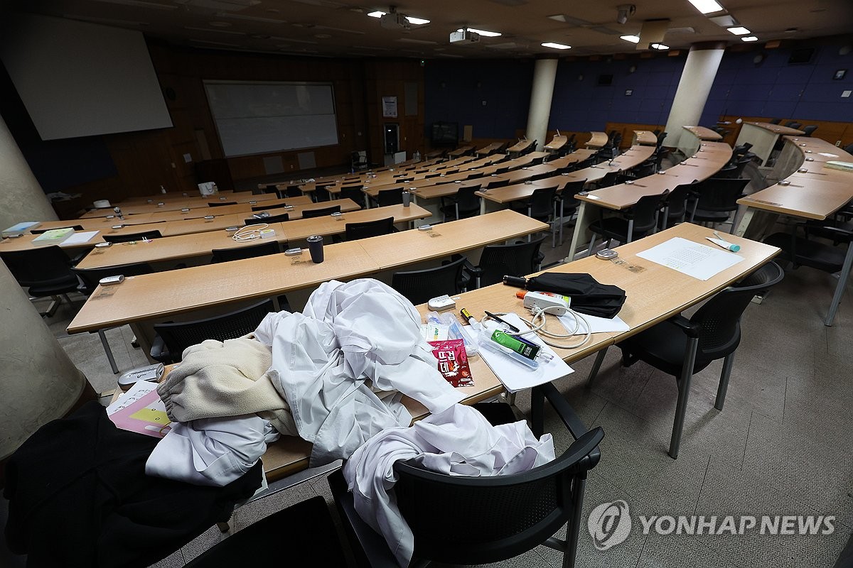 멈추지 않는 의대생 휴학 행렬…어제 하루 361명 신청