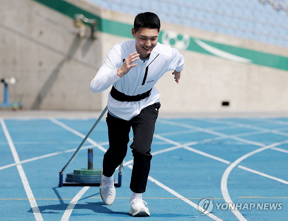 '실외'로 나온 우상혁 "파리올림픽 메달, 무조건 가지고 옵니다"