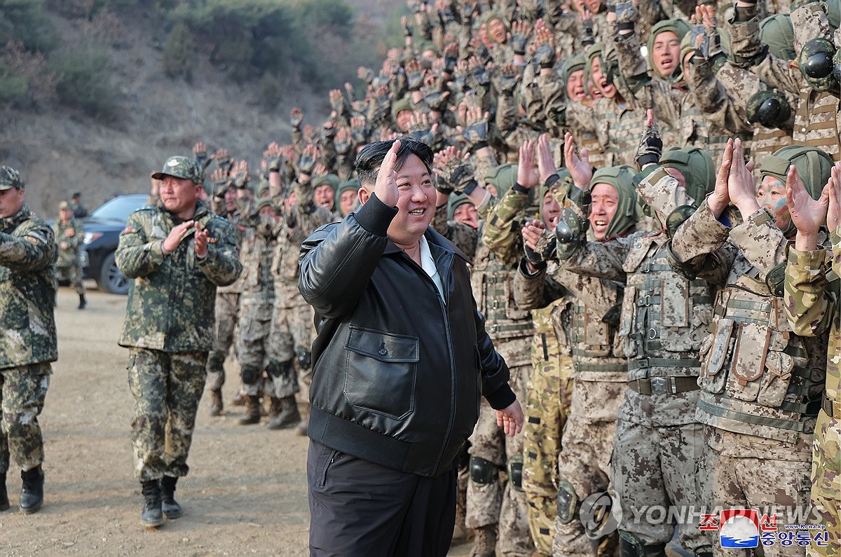 김정은, 민생·안보현장 '딸과 함께'…주애에 "향도" 표현 주목(종합2보)