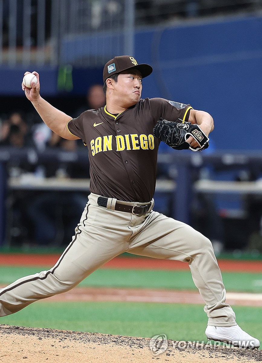 'LG전 고전' 고우석 "MLB서 살아남으려면 더 좋은 공 던져야죠"