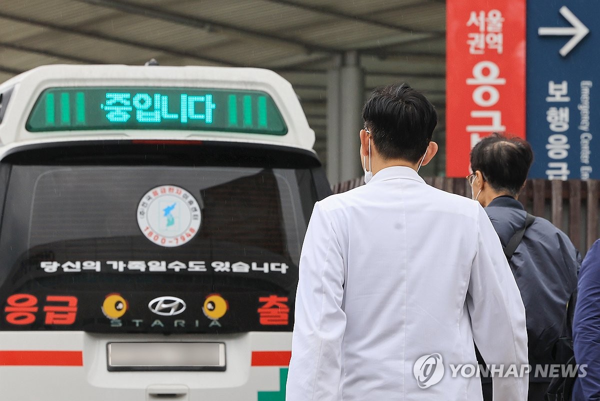 의대 교수들 집단 사직서 제출 이틀 앞으로…긴장감 고조