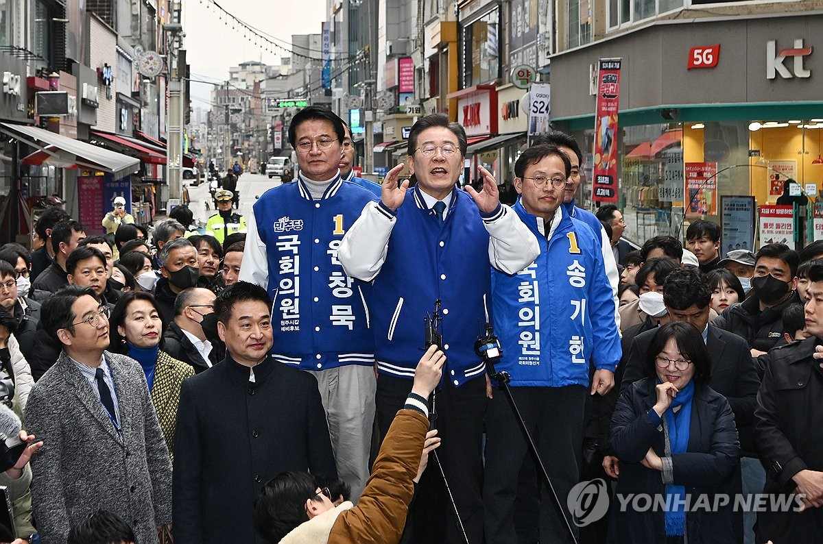 이재명, 강원 출격해 尹심판론…"박근혜 정권도 내쫓지 않았나"(종합)