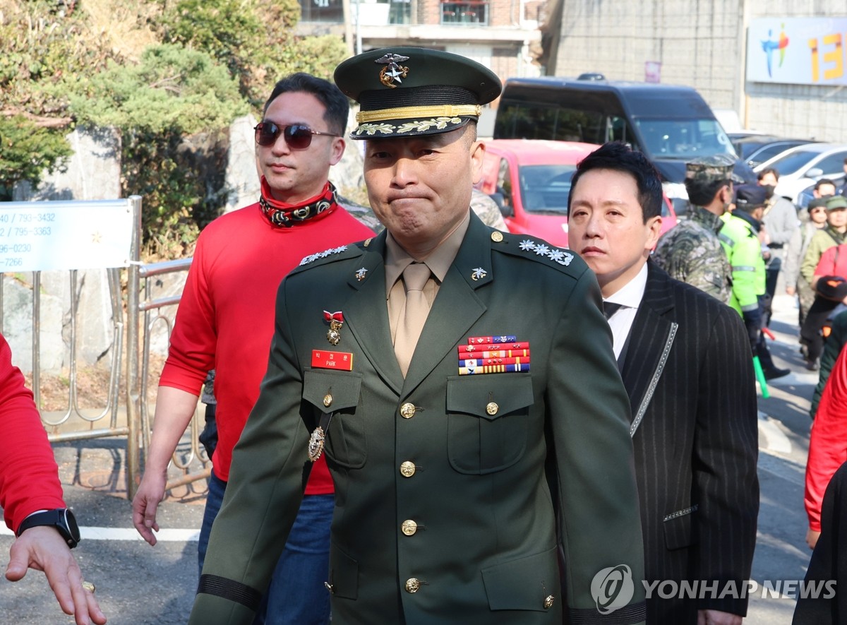 해병 前수사단장측, 항명 재판에 이종섭 전 장관 증인 신청