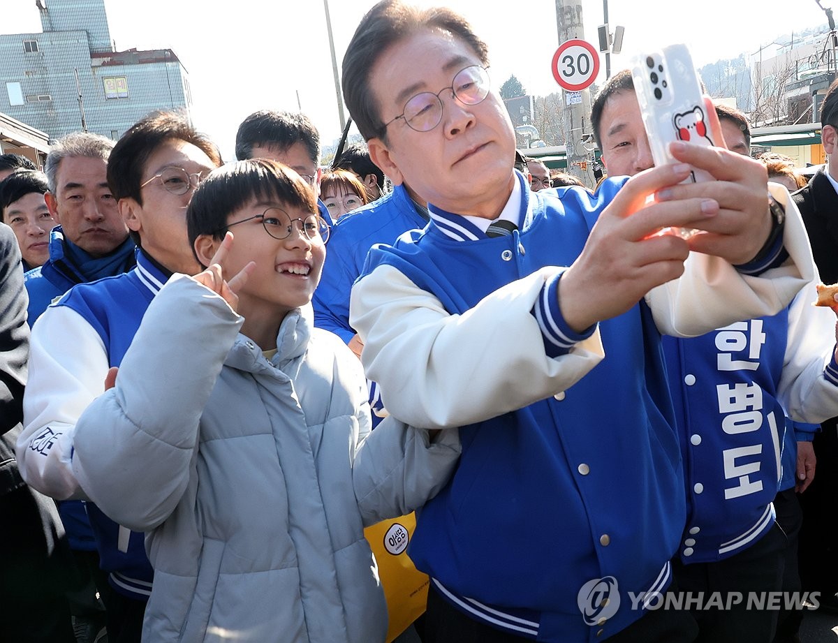 李, '텃밭' 호남 찾아 정권심판론…"주인 능멸한 종, 집에 가라"(종합)