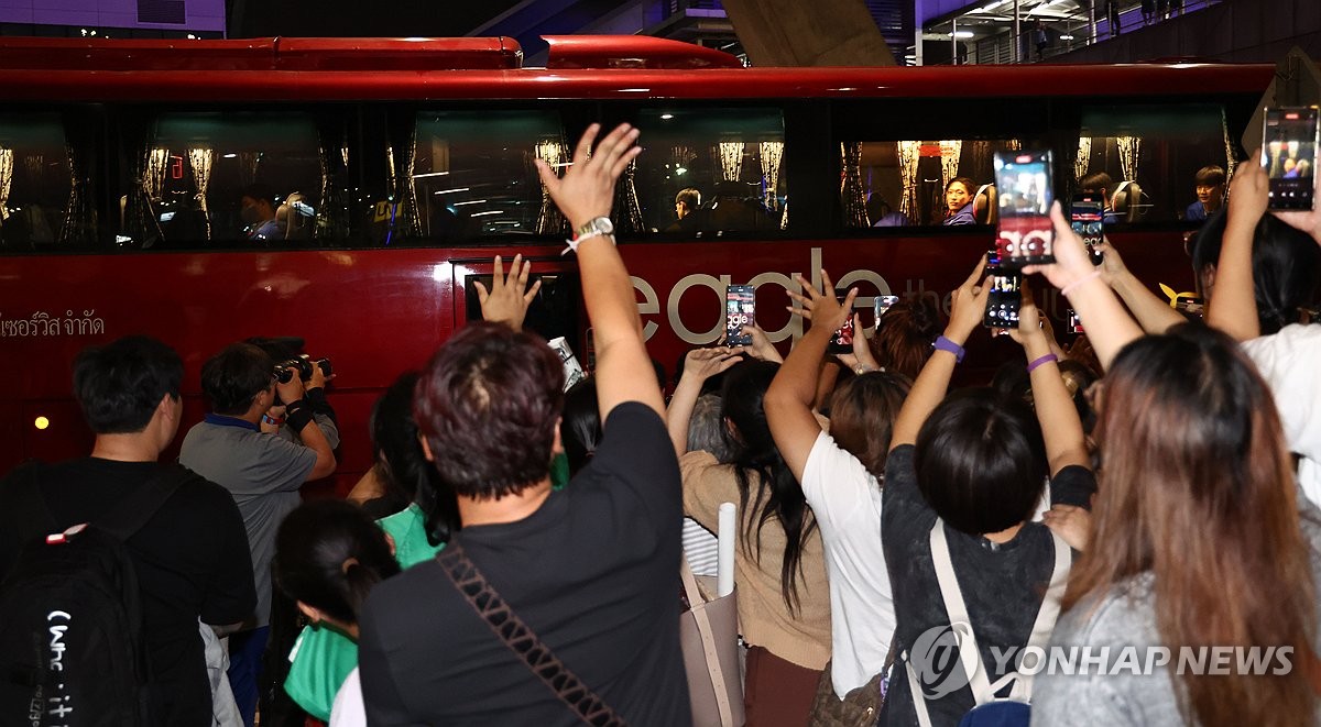 5만석 매진·10배 암표…홈에서 한국 맞는 태국 축구열기 뜨겁다