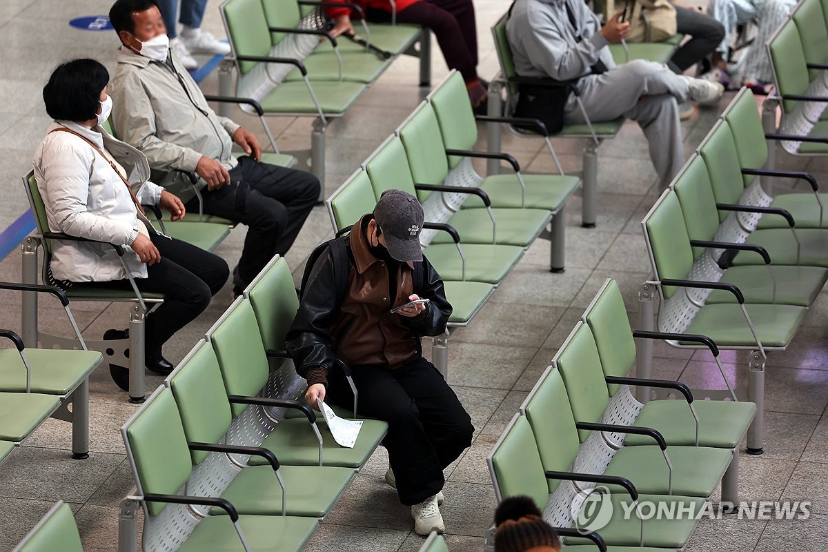 당정 엇박자·의사들은 제각각…대화는커녕 목소리 통일도 못해