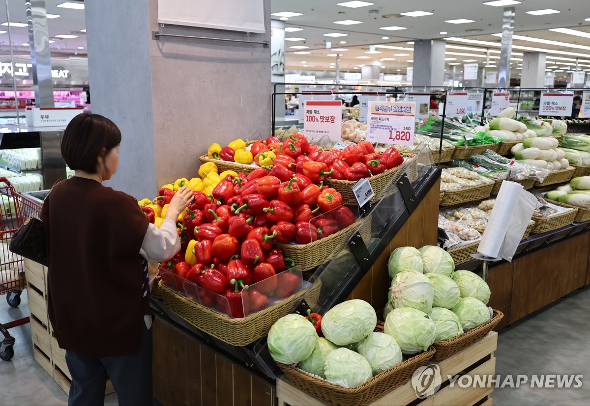 치솟는 밥상물가에 이커머스 '반사이익'…과일·채소 판매 급증