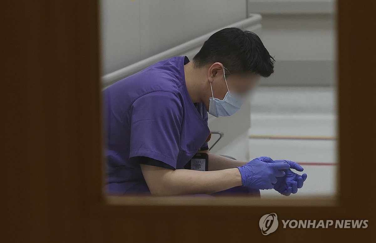 "지역에도 큰 병원 필요"…"지방의료원 인력 배치법 강구해야"