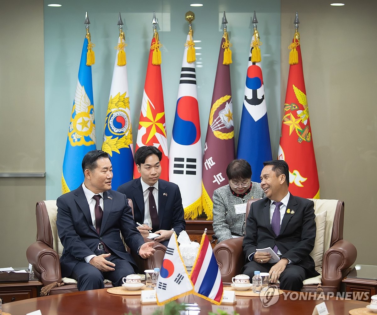 신원식, 태국 국방장관 만나 "태국군 현대화 사업 참여 희망"