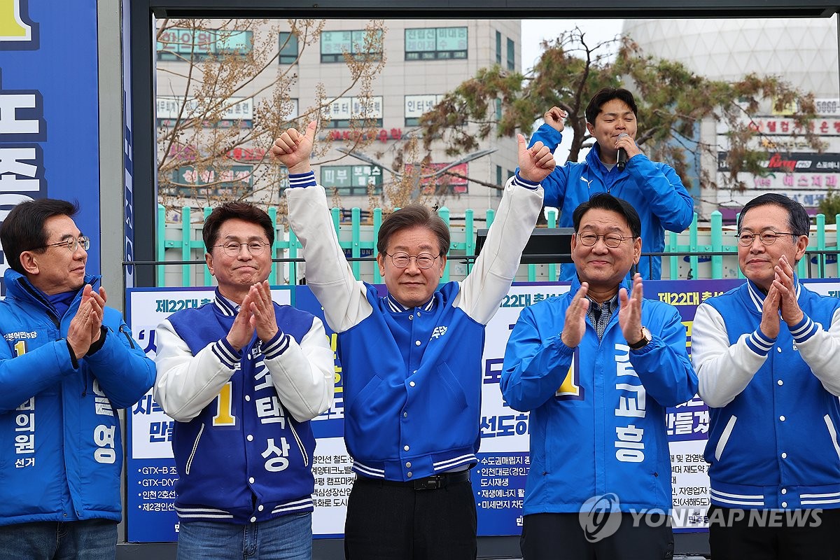 이재명, 선거운동 첫 주말 '접전지' 서울 한강벨트 집중 공략
