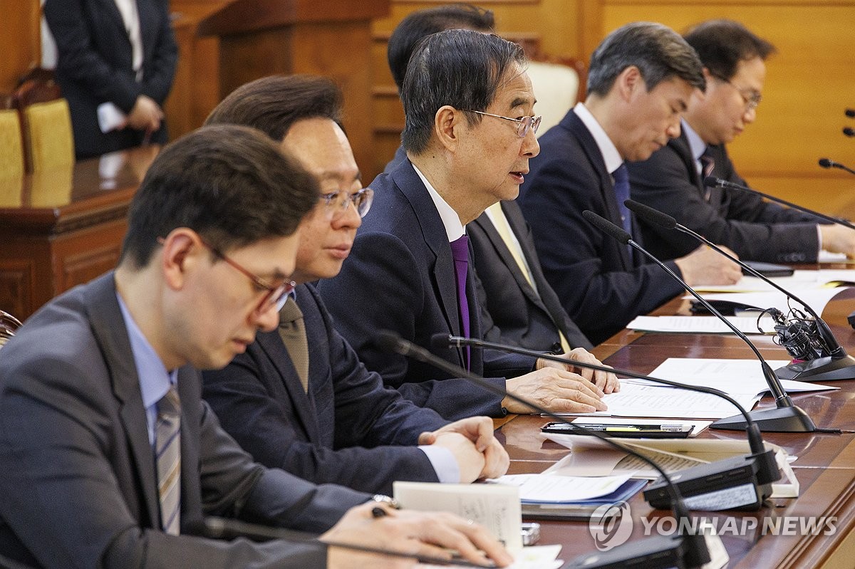 한총리, 5대 병원장에 "의료계 대화체 구성에 역할해달라"(종합)