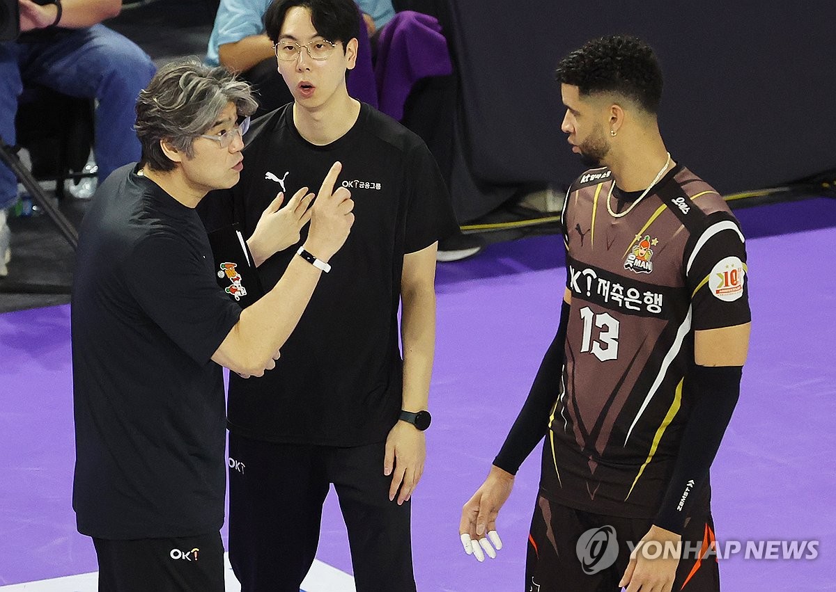 '기선 제압' 남자배구 대한항공 감독 "매 경기 스토리 다를 것"