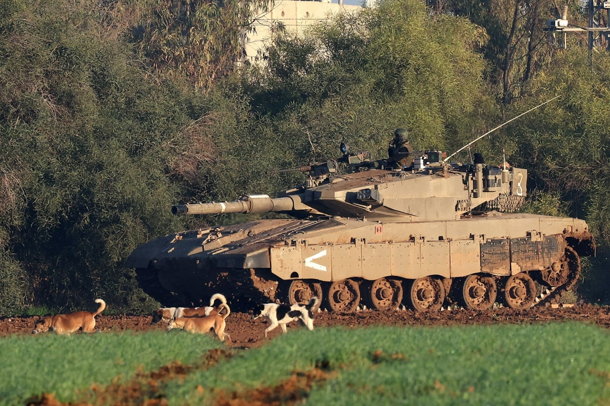 가자지구 인근에 배치된 이스라엘군 탱크./사진=연합뉴스