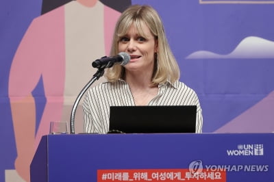 "'출산 파업' 한국 여성들, 진정 원하는 것은 사회 인식 변화"