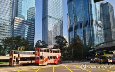 홍콩, 우수인재 취업비자 신설했더니…중국인들만 잔뜩 몰려