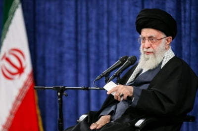 이란 최고지도자 "이스라엘 공격, 이란의 의지 증명…무기 혁신해야"
