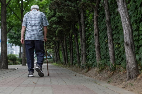 홀로 늙어가는 사람들 이야기… 노후 거주지는 이것 따져라 [서평]