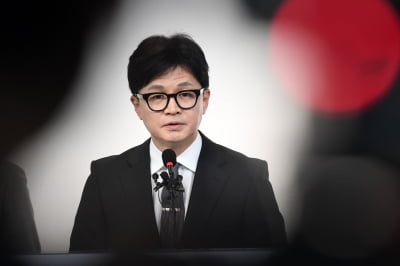 칩거 중 만찬한 한동훈 "이런 시간 익숙…내공 쌓겠다"