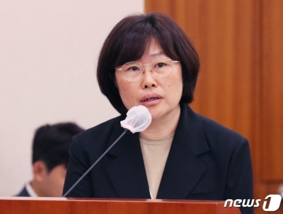 공수처, '채상병 수사 외압 의혹' 유재은 국방부 법무관리관 소환조사