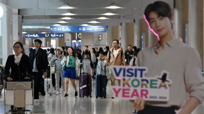 "한국 여행 좋은 이유는…" 황금연휴 맞은 일본인들 '돌변'