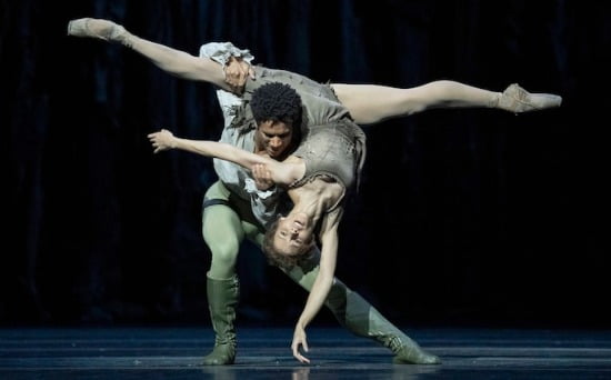 <마농> 중에서 dance by Francesca Hayward and Marcelino Sambé, photo by Alastair Muir @Royal Ballet 