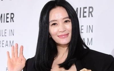 "오히려 좋아"…톱모델 김혜수·주지훈 사라지자 벌어진 일 [오정민의 유통한입]