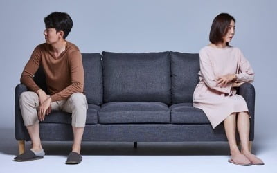 "아내가 결혼 3개월 만에 다른 남자들과…" 충격에 빠진 남편